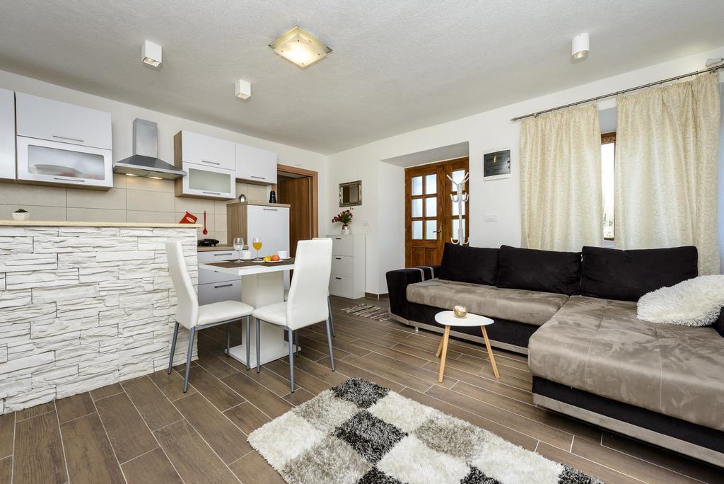 Apartment Mistral - Cosy Apartment With Sea View Молунат Экстерьер фото